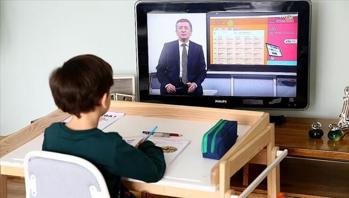 Bilim Kurulu Üyesi Prof. Dr. İlhan'dan yüz yüze eğitim açıklaması