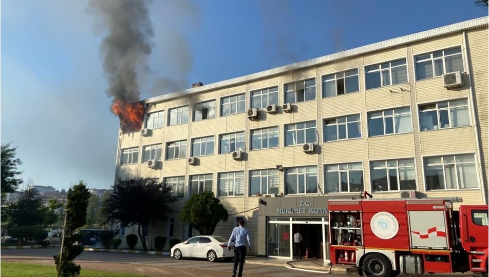 Kaymakamlıkta korkutan yangın