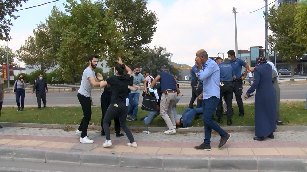 Keşif sırasında kadın sürücüye saldırdılar, polis biber gazıyla müdahale etti - 2