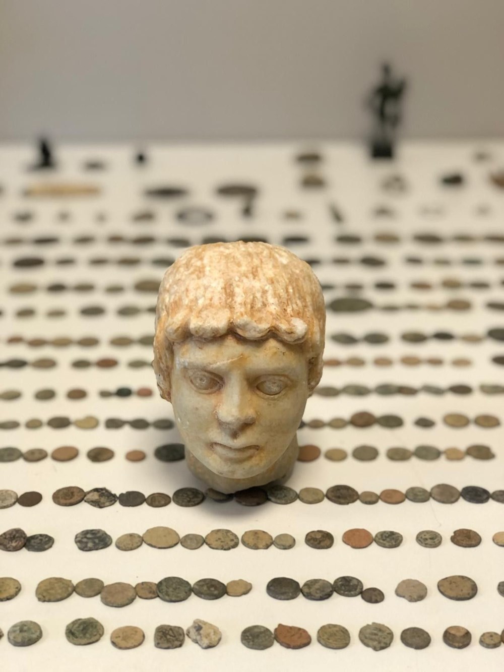 Paha biçilemez eserler süpürge kutusundan çıktı - 5