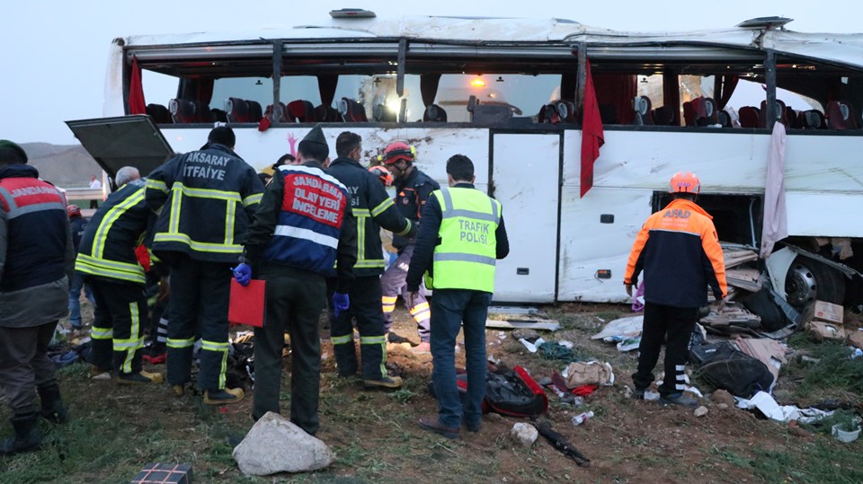 Aksaray'da yolcu otobüsü şarampole devrildi: 4 ölü, 37 yaralı - 3