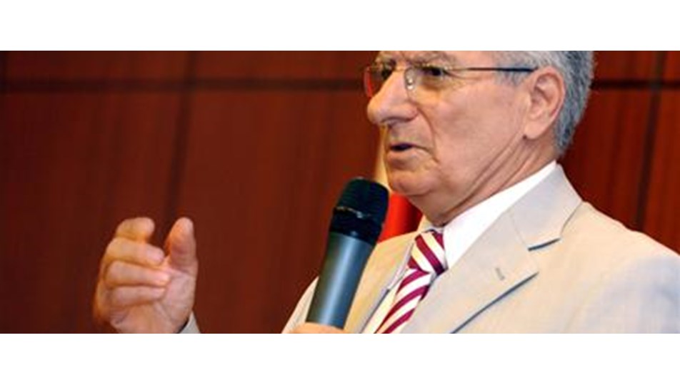 'Ben istifa ettim; o da etsin'