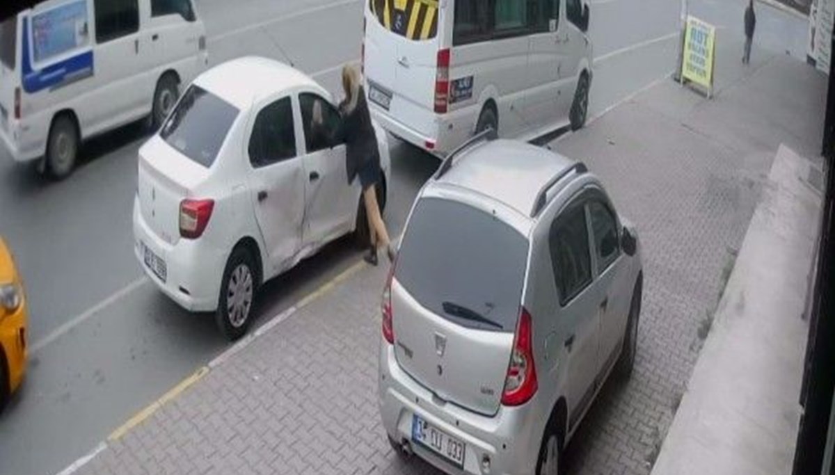 Tartıştığı eşinin aracını parçaladı