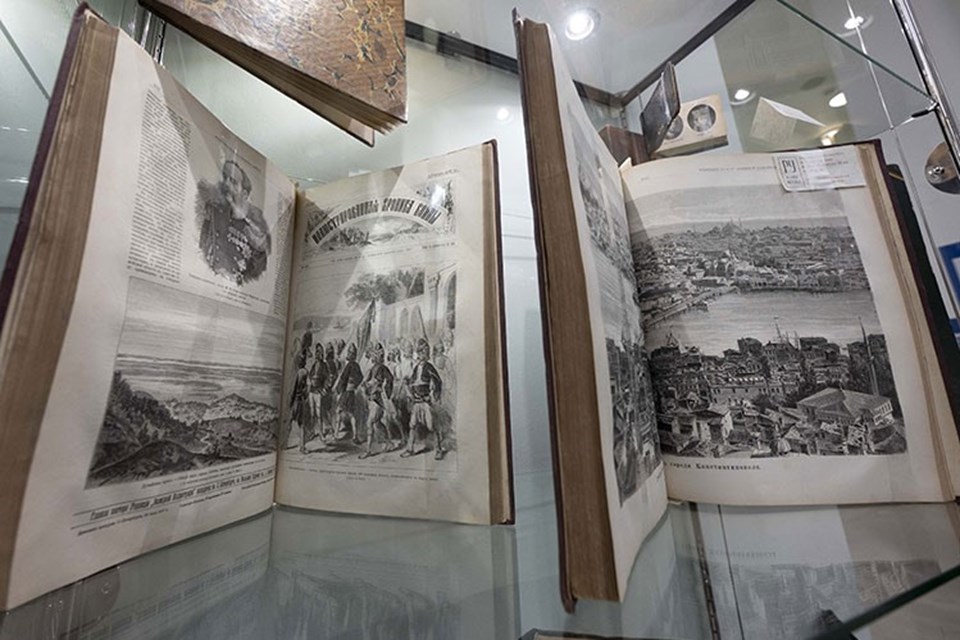 İngiltere'deki sahaflarda Osmanlı'yı ve İslam dünyasını anlatan tarihi belgeler - 1
