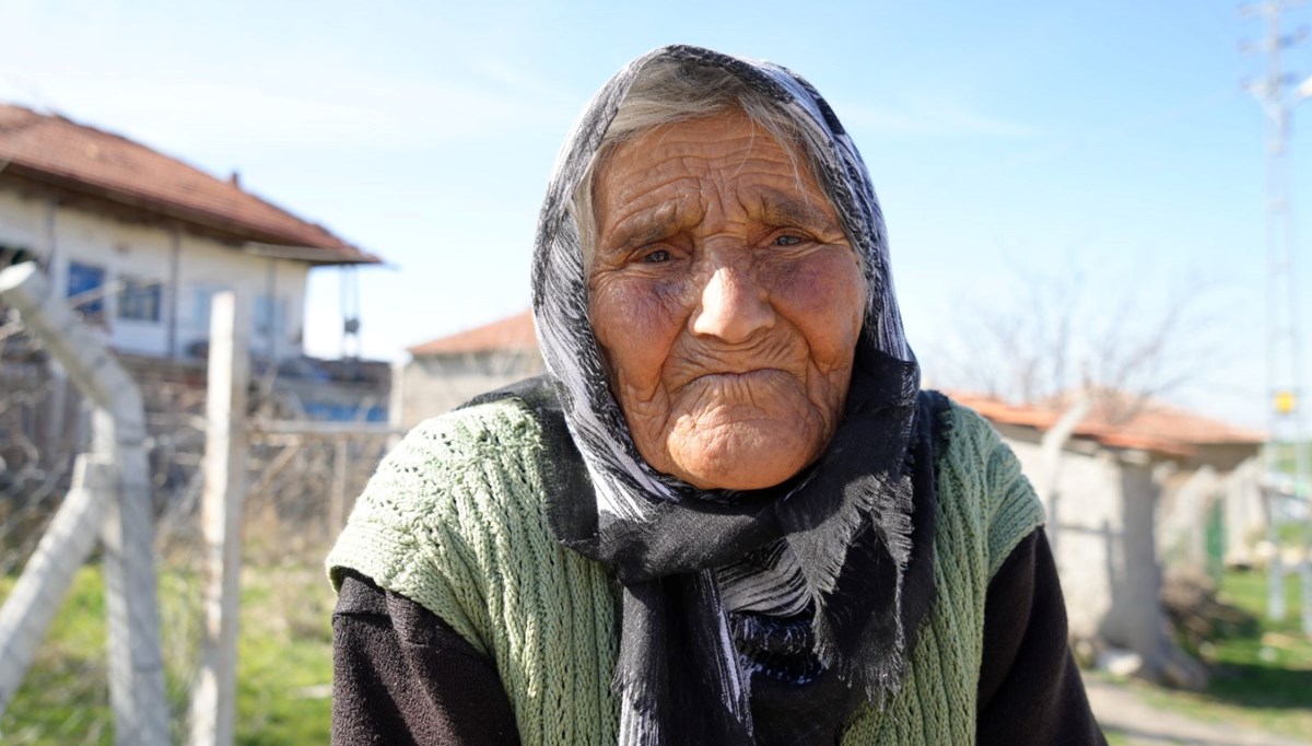 Türkiye'nin en yaşlı insanı 117 yaşında hayatını kaybetti Türkiye'nin en yaşlı insanı 117 yaşında hayatını kaybetti