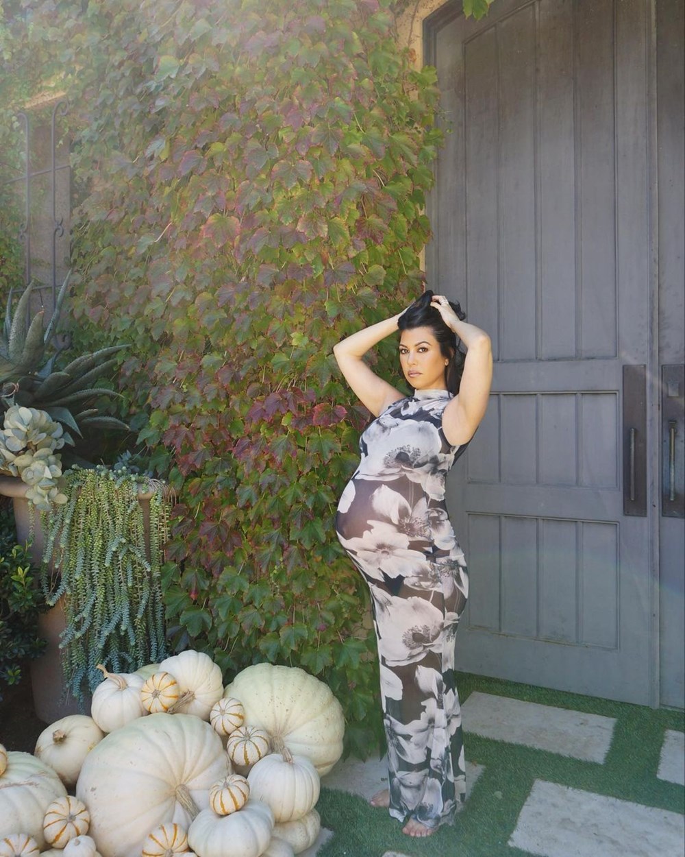 Dördüncü kez anne olmaya hazırlanan Kourtney Kardashian geçirdiği operasyonu anlattı - 2