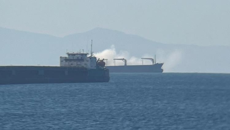 Marmara Denizi açıklarında gemi yangını: İki can kaybı