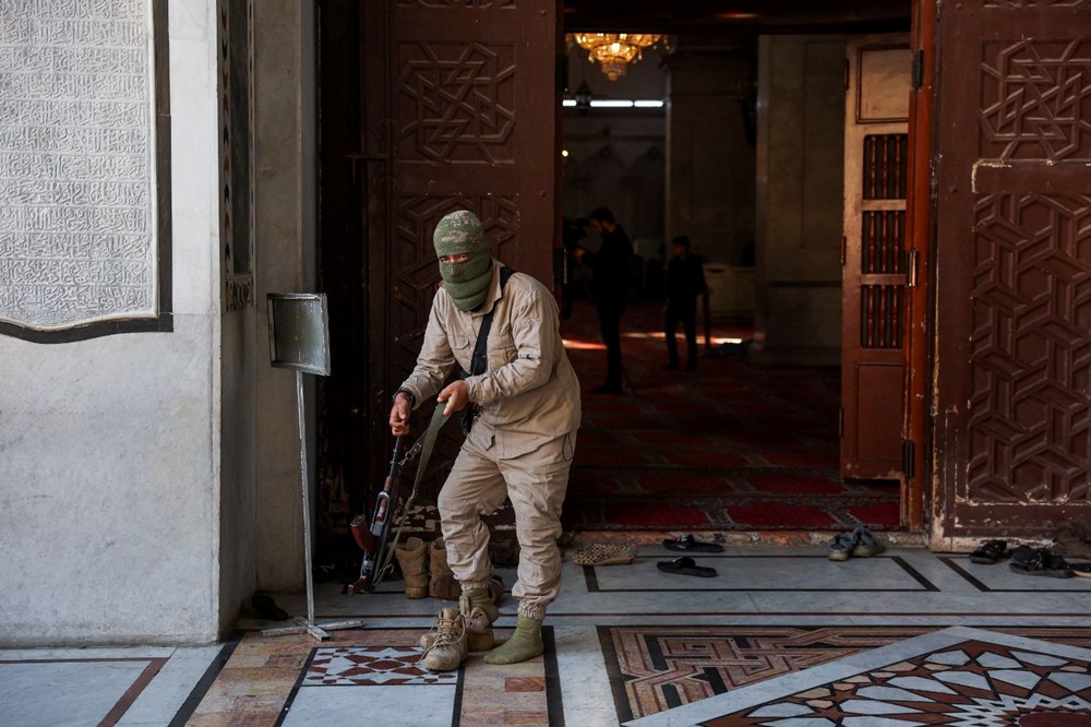 Esad sonrası ilk cuma namazı: Suriyeliler Emevi Camii'ne akın etti - 7