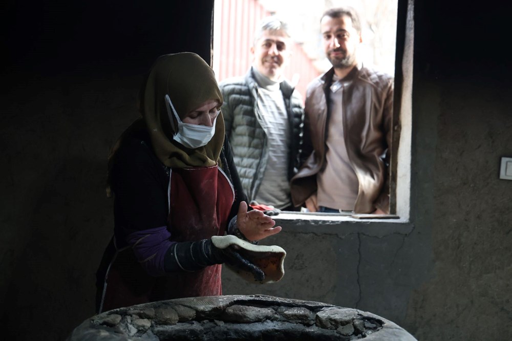 Saat 3 telaşı: 2 çeşit ekmek için 7 km'lik lezzet yolculuğu 75 VY6RoEEih0GrBbwLEj46CQ