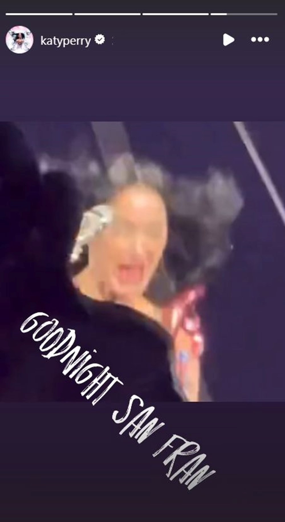 Katy Perry konserinde korkutan anlar: Düşme tehlikesi atlattı - 7