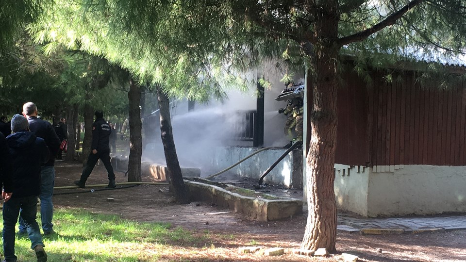 İstanbul'da hastane bahçesinde yangın - 1
