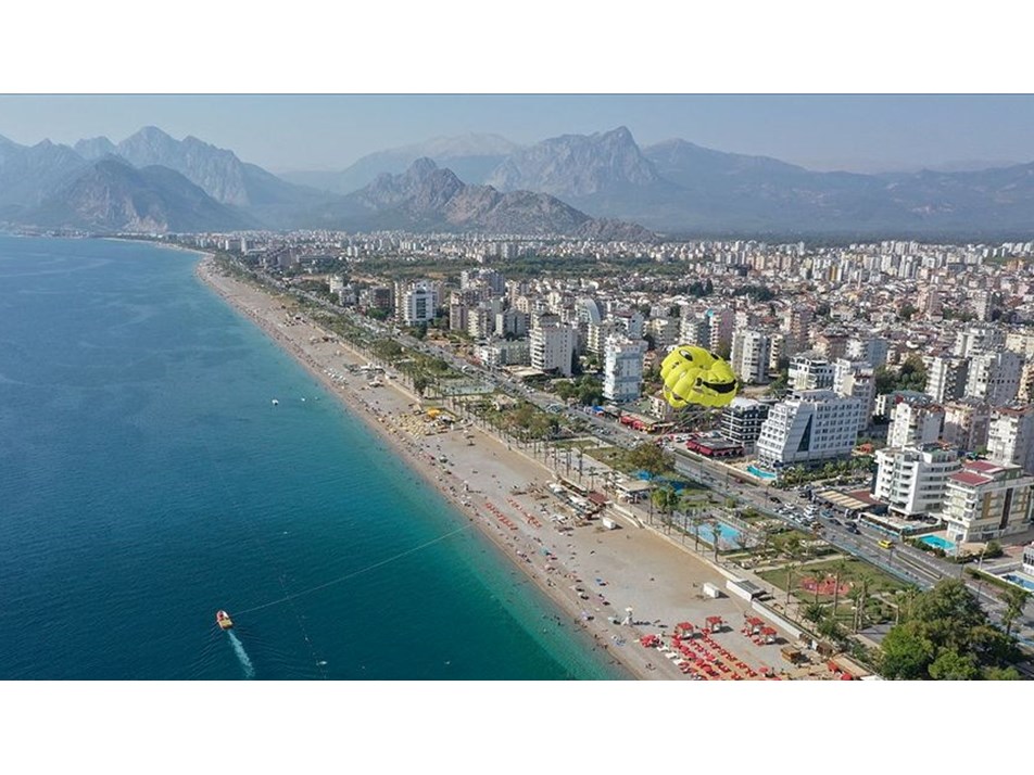 Seferberlik ilanı Rusları Antalya'ya yönlendirdi