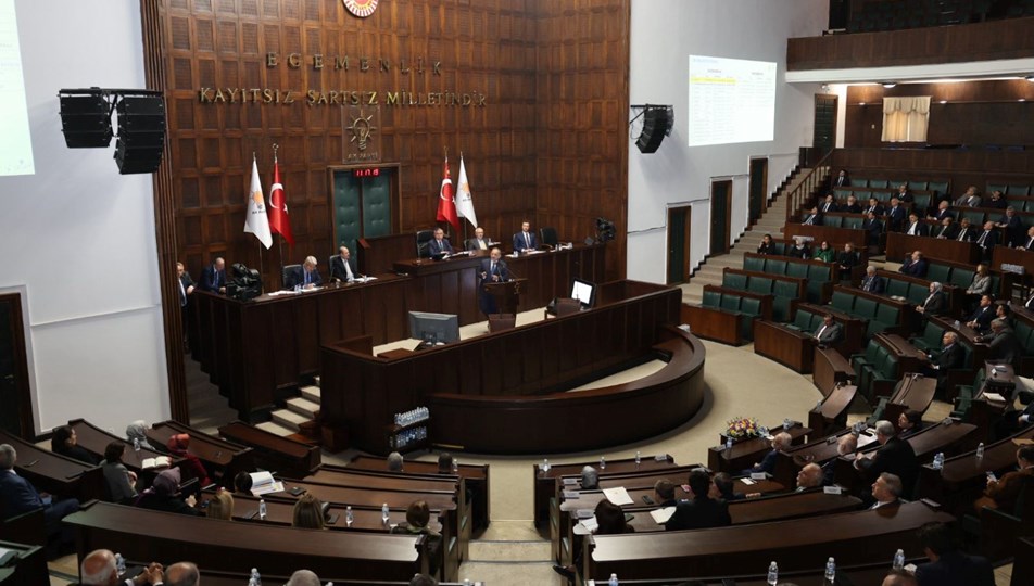AK Parti grubu deprem gündemiyle toplandı
