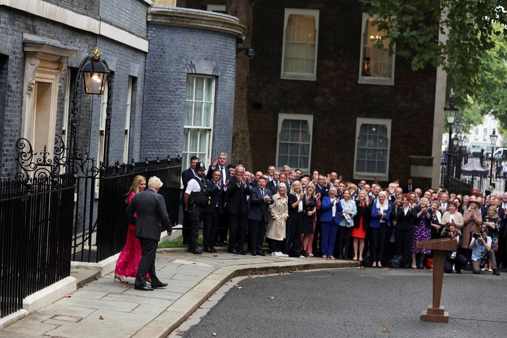 Boris Johnson 10 Numara'ya veda etti - 9