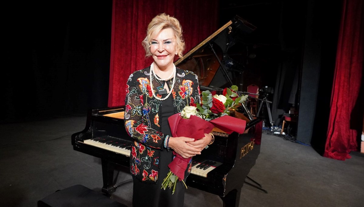 Devlet sanatçısı Gülsin Onay, Bulgaristan'da piyano resitali verdi