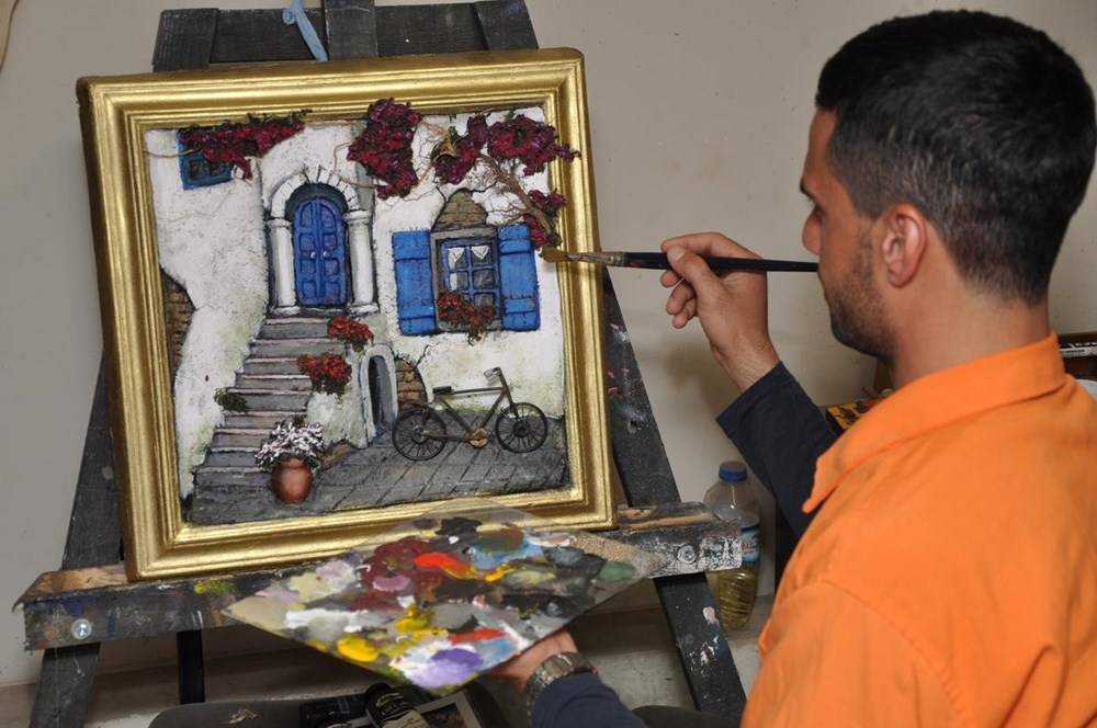Kozalaklardan sanat eserine NTV