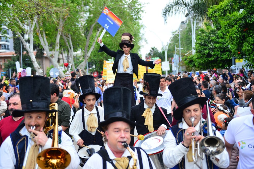Adana'da renkli Portakal Çiçeği Karnavalı korteji - 1