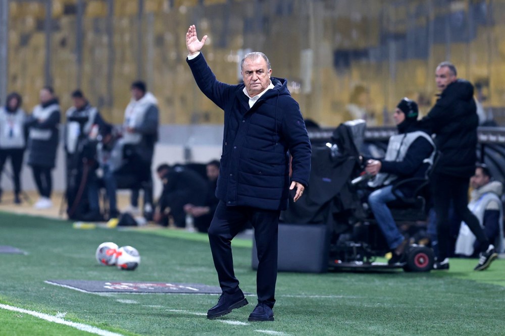 Şampiyonluğu kaybeden Fatih Terim: Panathinaikos taraftarlarına birçok şeyi açıklamam gerekecek - 4