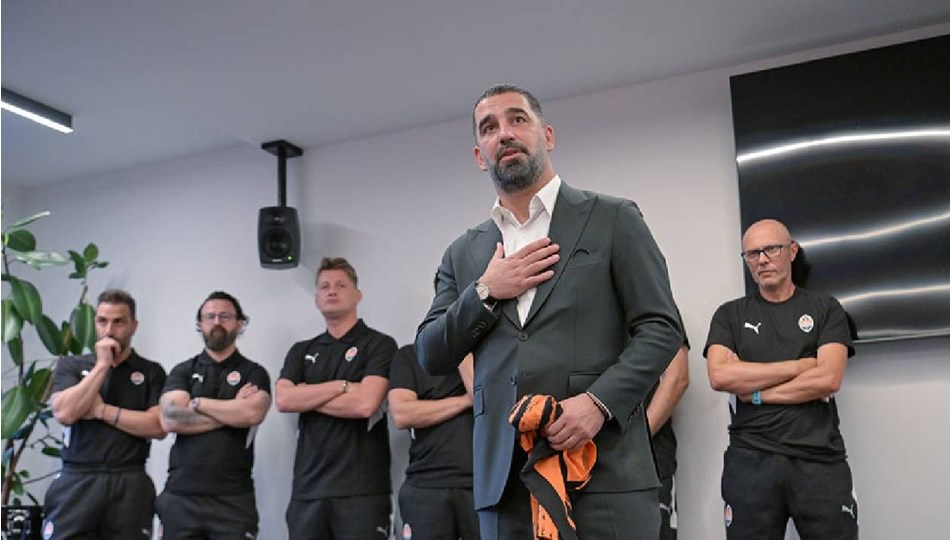 Arda Turan Shakhtar'la ilk antrenmana çıktı