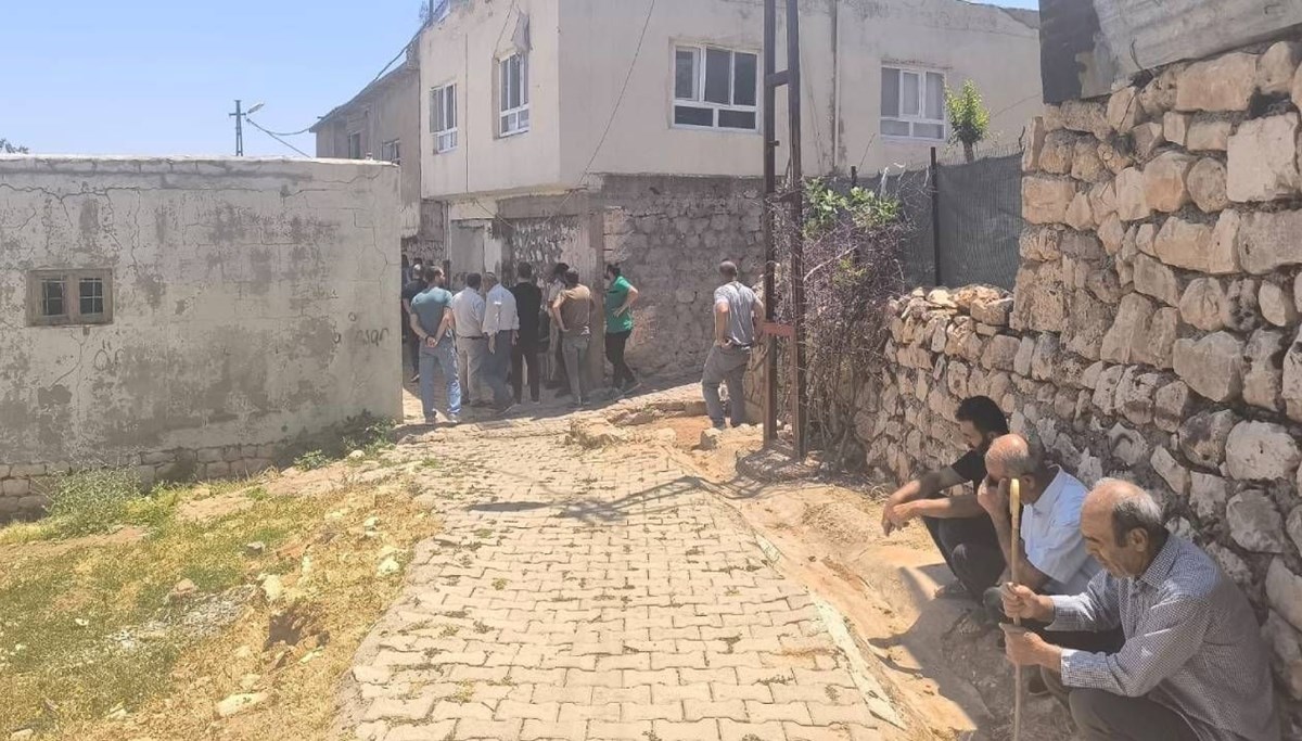 Elektrik akımına kapılan çift öldü