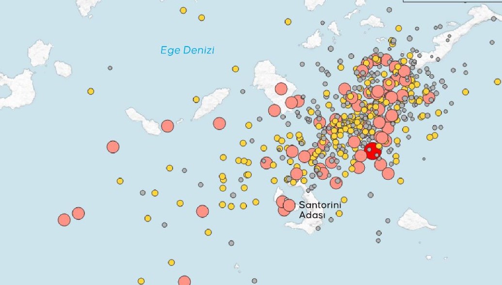 Ege'de deprem fırtınası sürüyor: Bu sabah 4,0 üzeri 8 deprem daha oldu