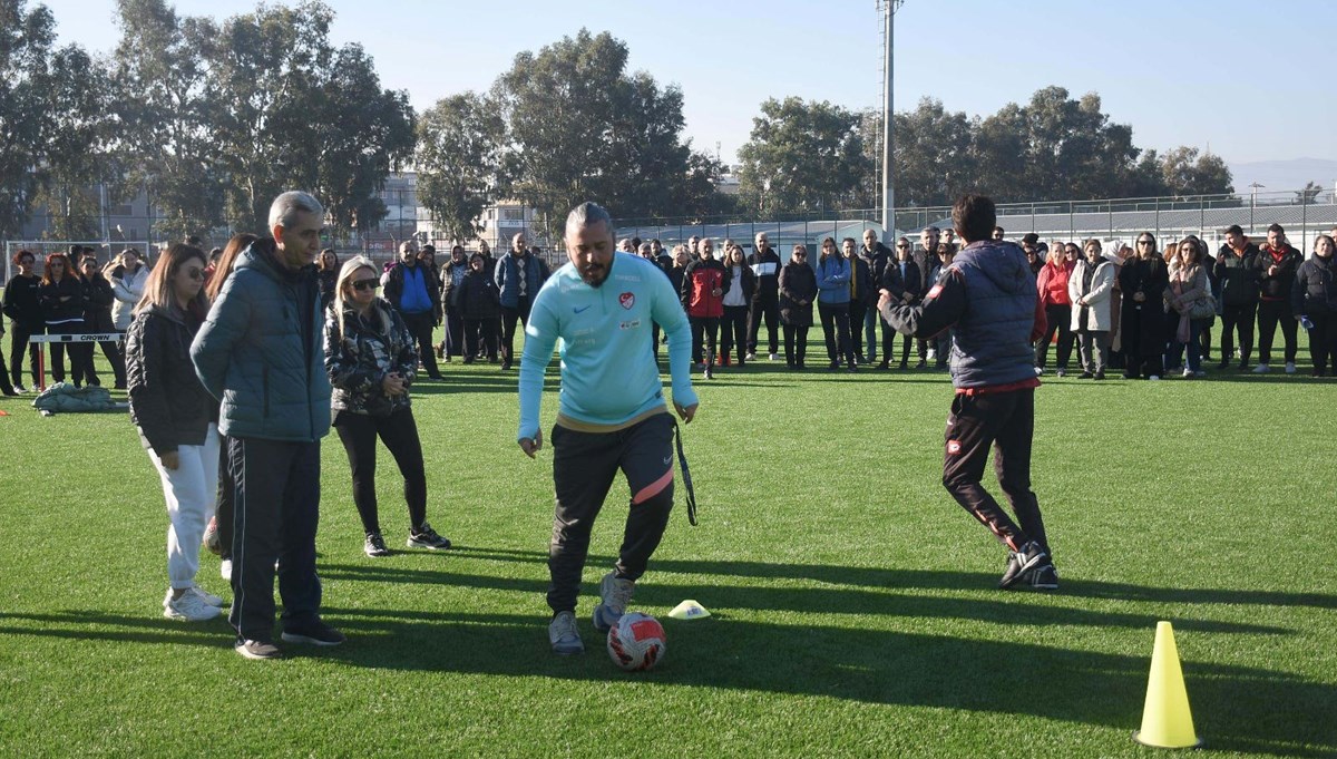 Futbol Gelişim Projesi'nin İzmir ayağı başladı Futbol Gelişim Projesi'nin İzmir ayağı başladı