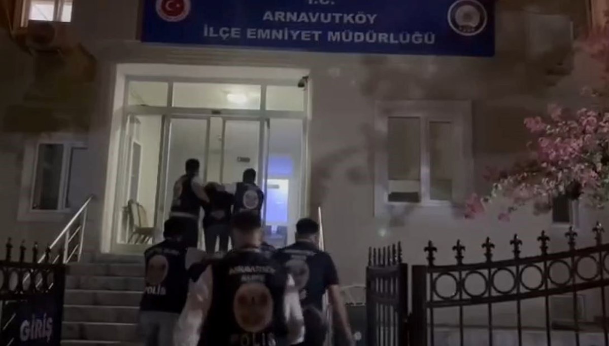 Düğün konvoyunda havaya ateş açıldı Düğün konvoyunda havaya ateş açıldı