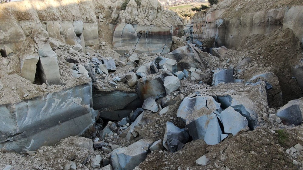 Deprem tarlayı ikiye böldü - 5
