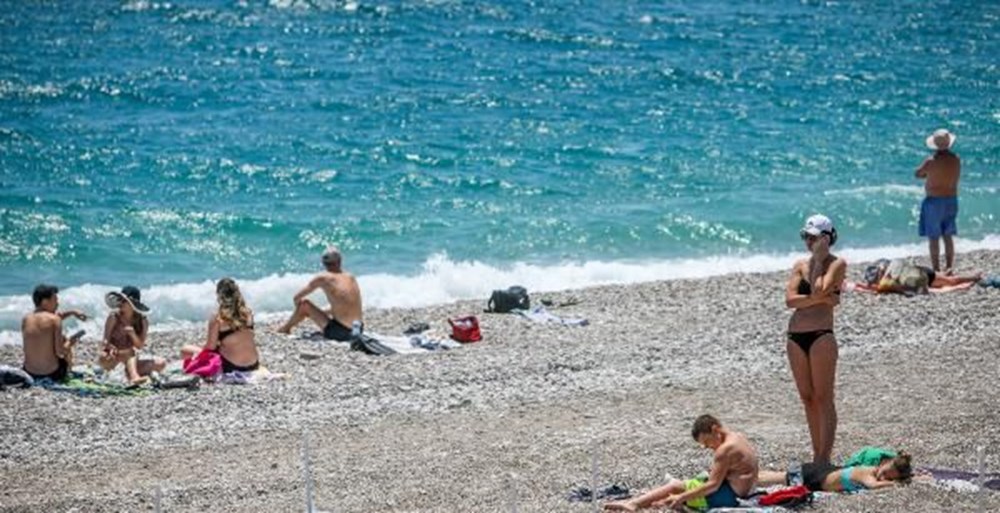 Tam kapanma bitti: Antalyalılar sahile akın etti - 9