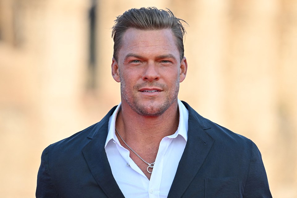 Reacher yıldızı Alan Ritchson: Modellik yaparken tacize uğradım - 2
