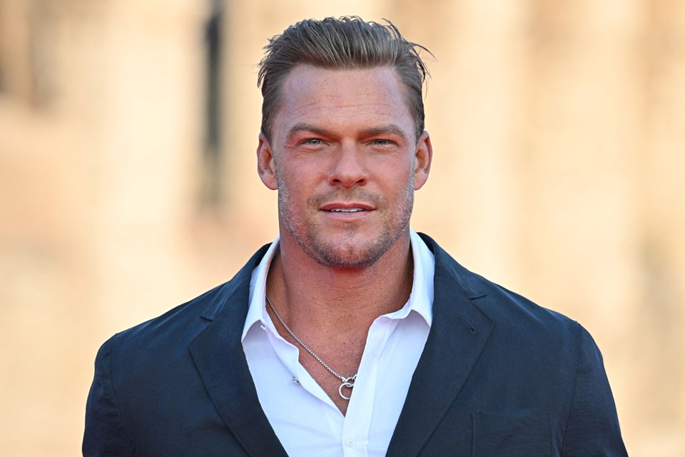 Reacher yıldızı Alan Ritchson: Modellik yaparken tacize uğradım - 2