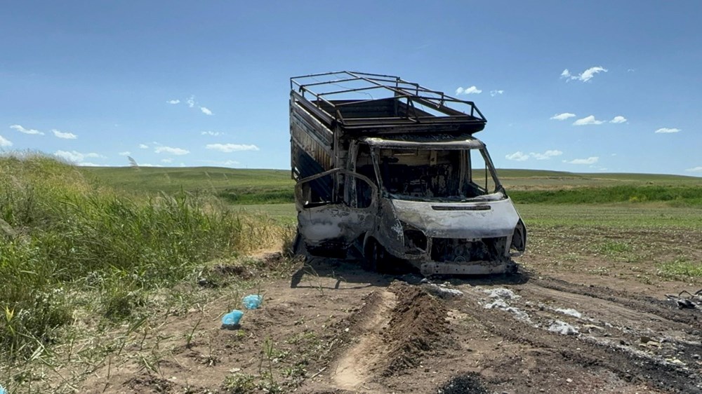 150 metre uzaktaki ayakkabı, dört adet boş mermi! Diyarbakır'daki vahşette yeni gözaltılar var 75 VfiYgkA lE29 KZ7hOOl8w