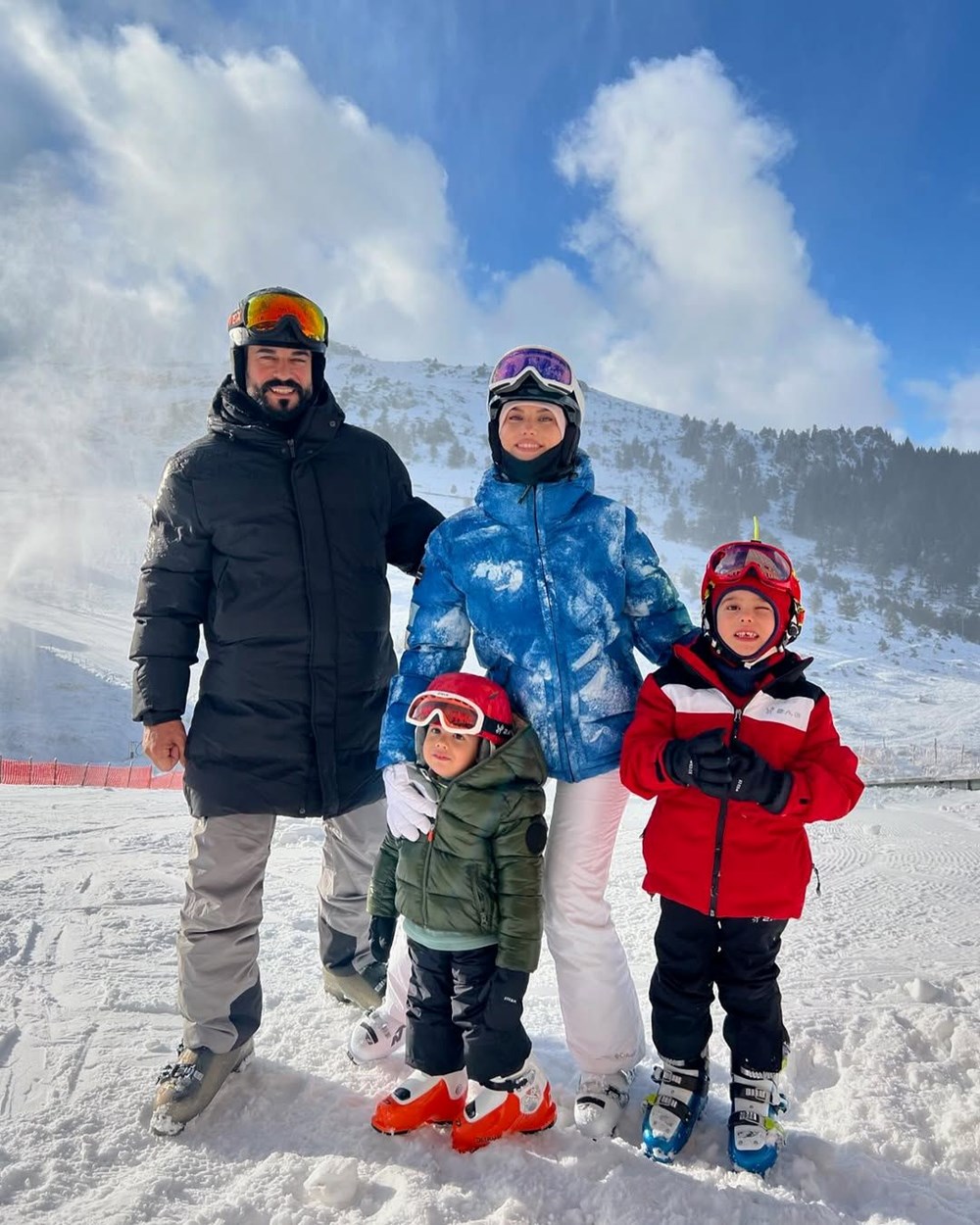 Fahriye Evcen ile Burak Özçivit kayak tatilinde: Nasıl olduğunu anlamadım - 3