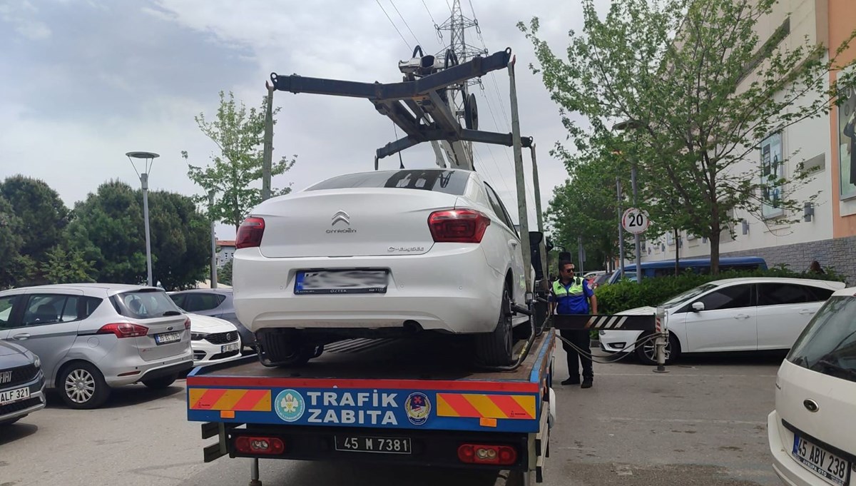 AVM'de engelli yerine park eden sürücülere ceza AVM'de engelli yerine park eden sürücülere ceza