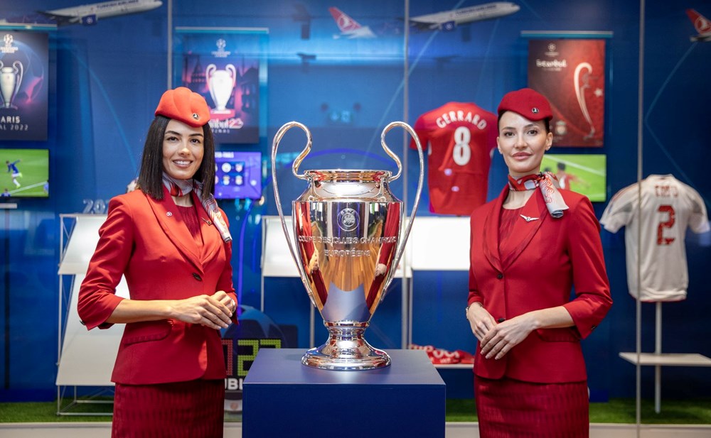 UEFA Şampiyonlar Ligi Finalleri Sergisi İstanbul Havalimanı'nda açıldı - 4