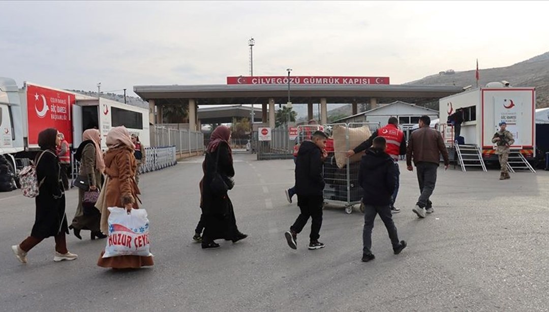 Son bir ayda ülkesine dönen Suriyeli sayısı açıklandı