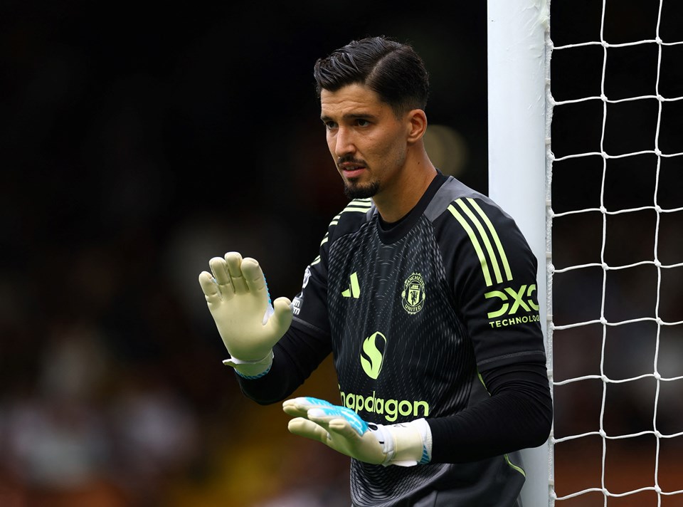 Altay Bayındır asistin kıyısından döndü, bir ilki başardı: Manchester United yine kazanamadı - 3
