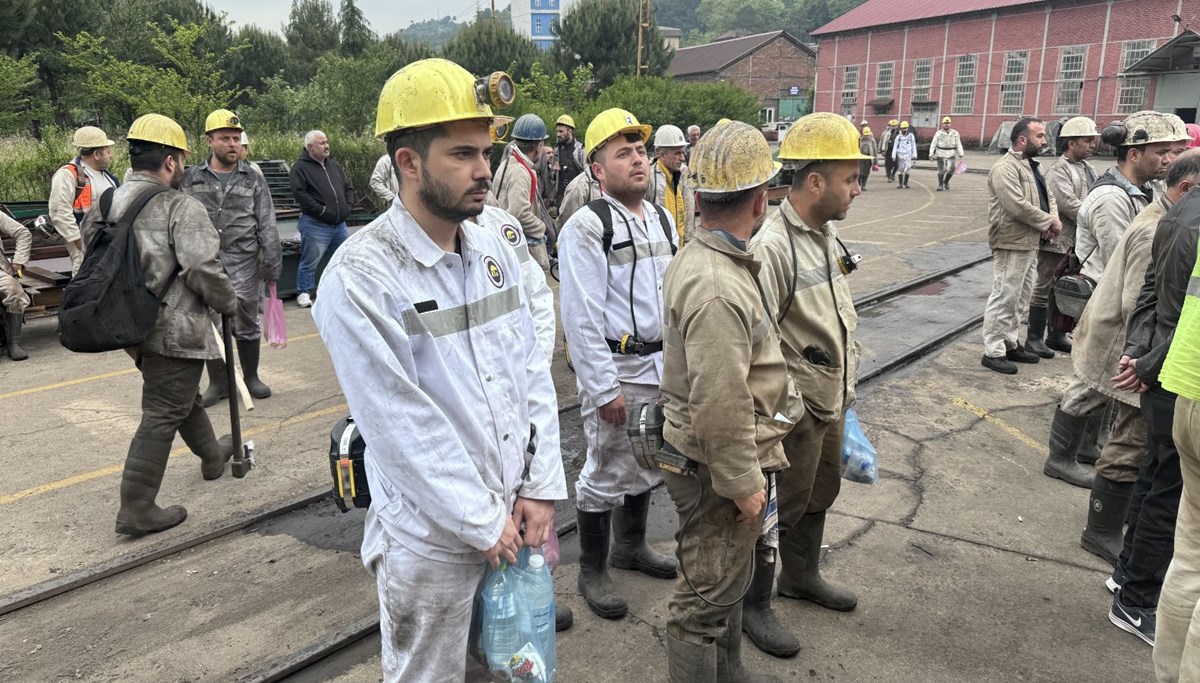 Zonguldak'taki grizu faciasının 14. yılında hayatını kaybedenler anıldı