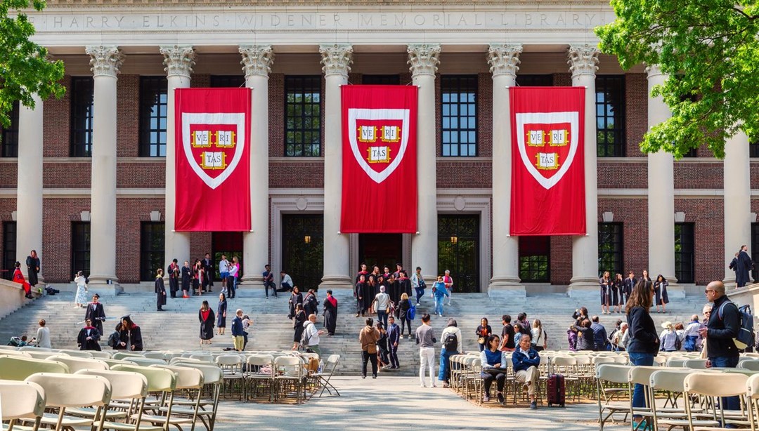 Trump'a karşı koyan ilk üniversite: Harvard'a devlet desteği kesildi