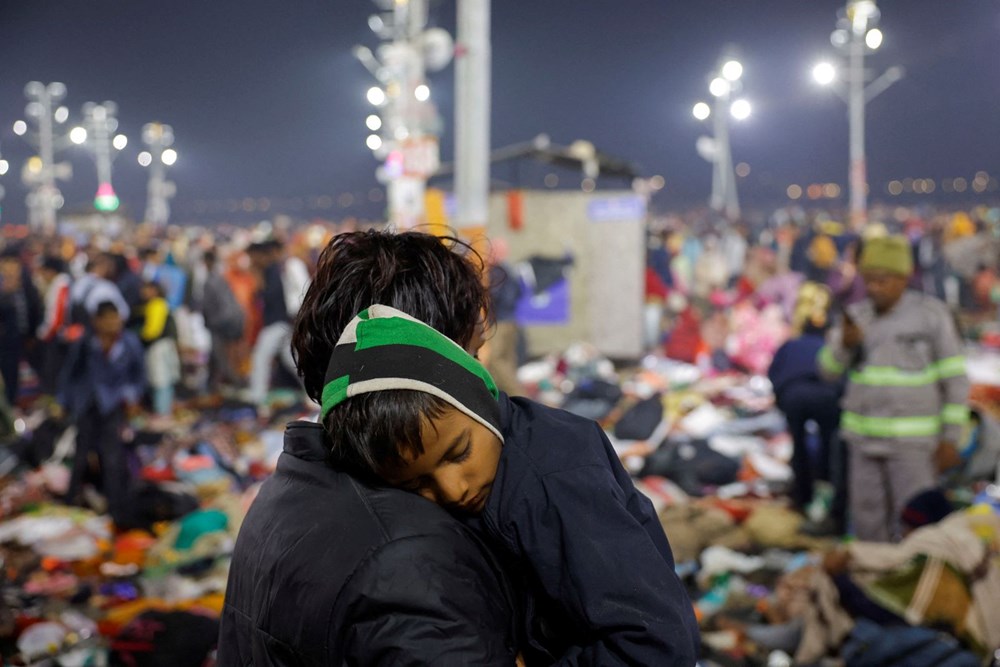 Dünyanın en büyük festivalinde izdiham: Nehir kıyısında uyurken ezildiler - 3