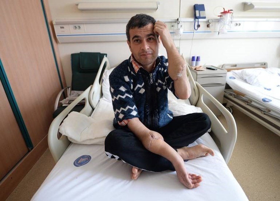 Çift kol nakli yapılan Mustafa Sağır, doktoruyla tokalaştı - 1