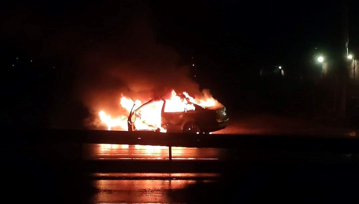 Tokat'ta seyir halindeki otomobil alev alev yandı