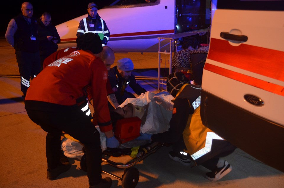 Trafik kazasında yaralanan oyuncu Sergen Deveci ambulans uçakla İstanbul'a sevk edildi - 1