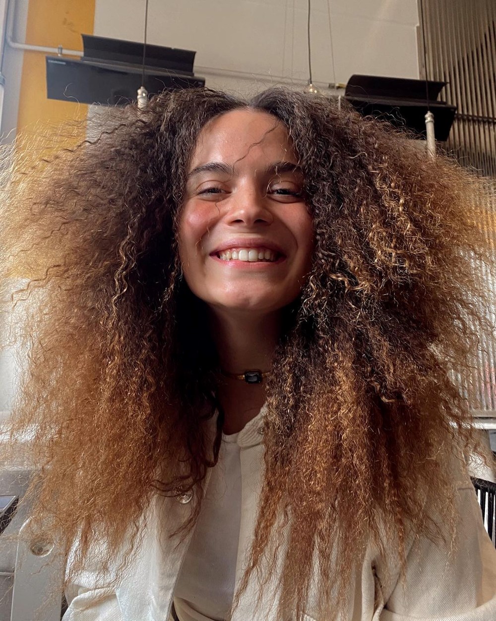 Aslı Bekiroğlu'nun şakası kötü bitti: Yüzünde cam sebil patladı - 4