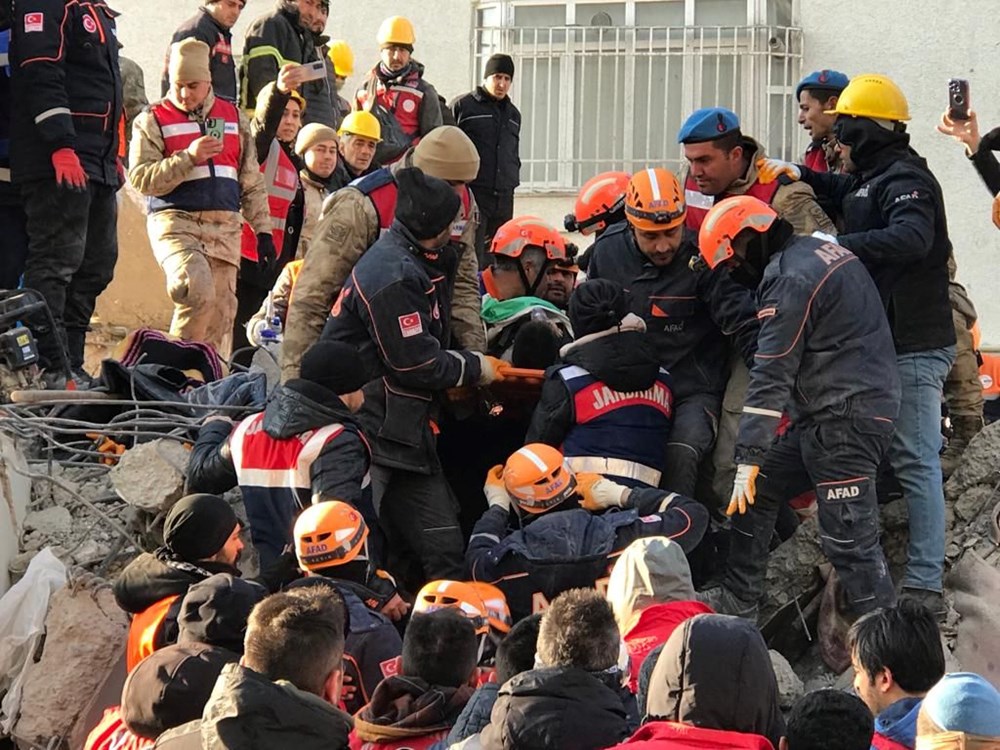 Deprem bölgesinden mucize kurtuluşlar - 104