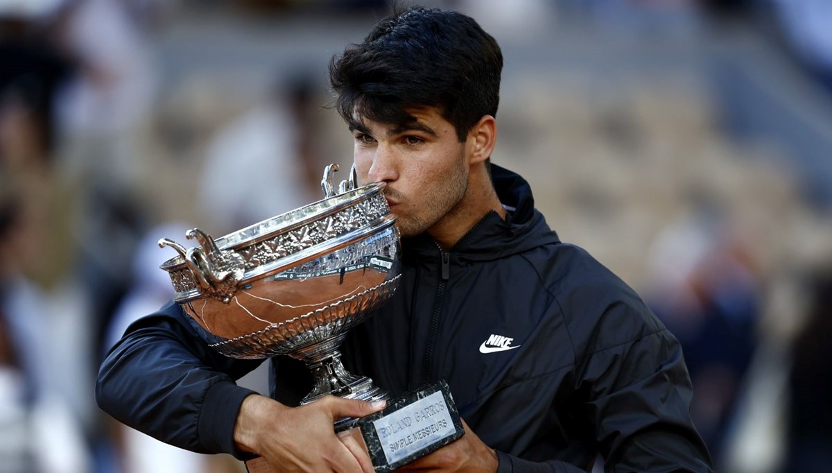 Carlos Alcaraz, Roland Garros şampiyonu oldu Carlos Alcaraz, Roland Garros şampiyonu oldu