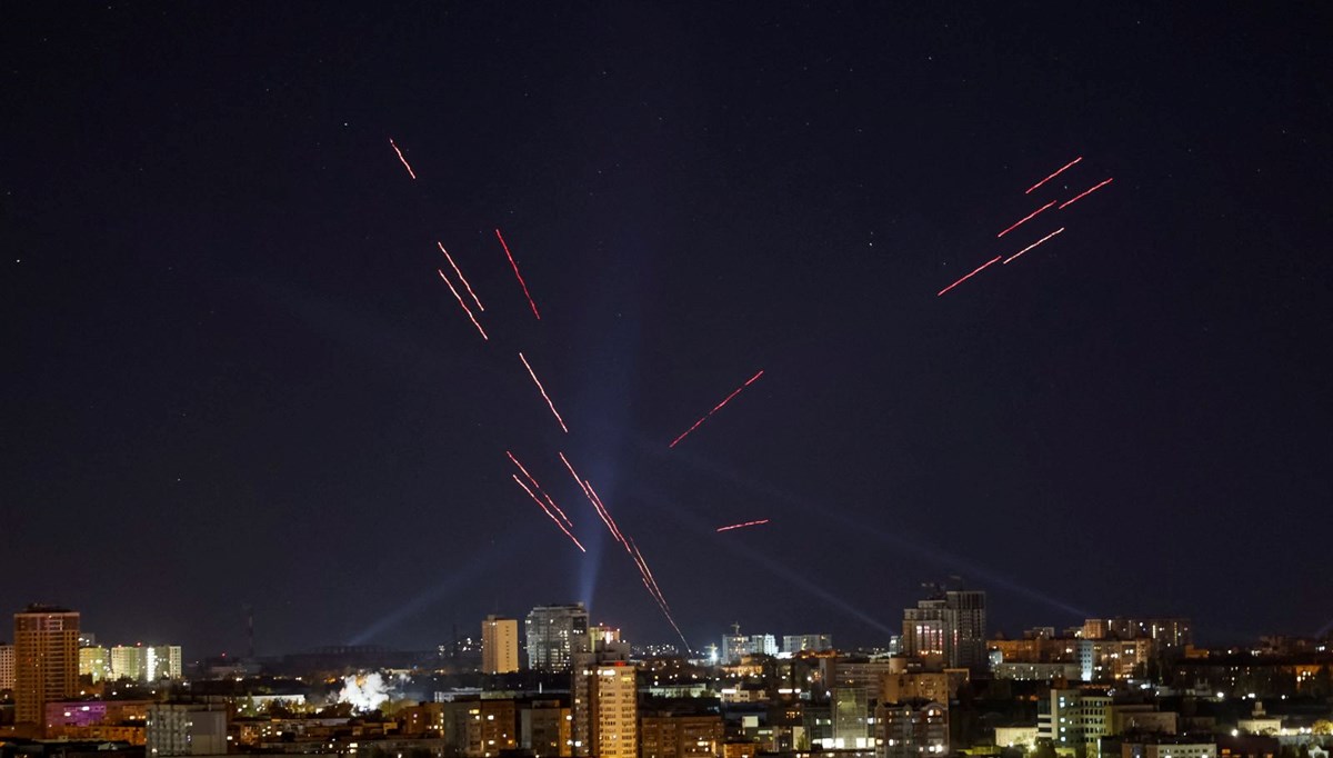 Ukrayna'dan Rus filosuna drone saldırısı Ukrayna'dan Rus filosuna drone saldırısı