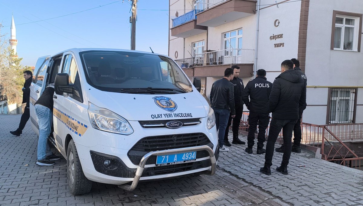 Kırıkkale'de bir genç evinde ölü bulundu Kırıkkale'de bir genç evinde ölü bulundu