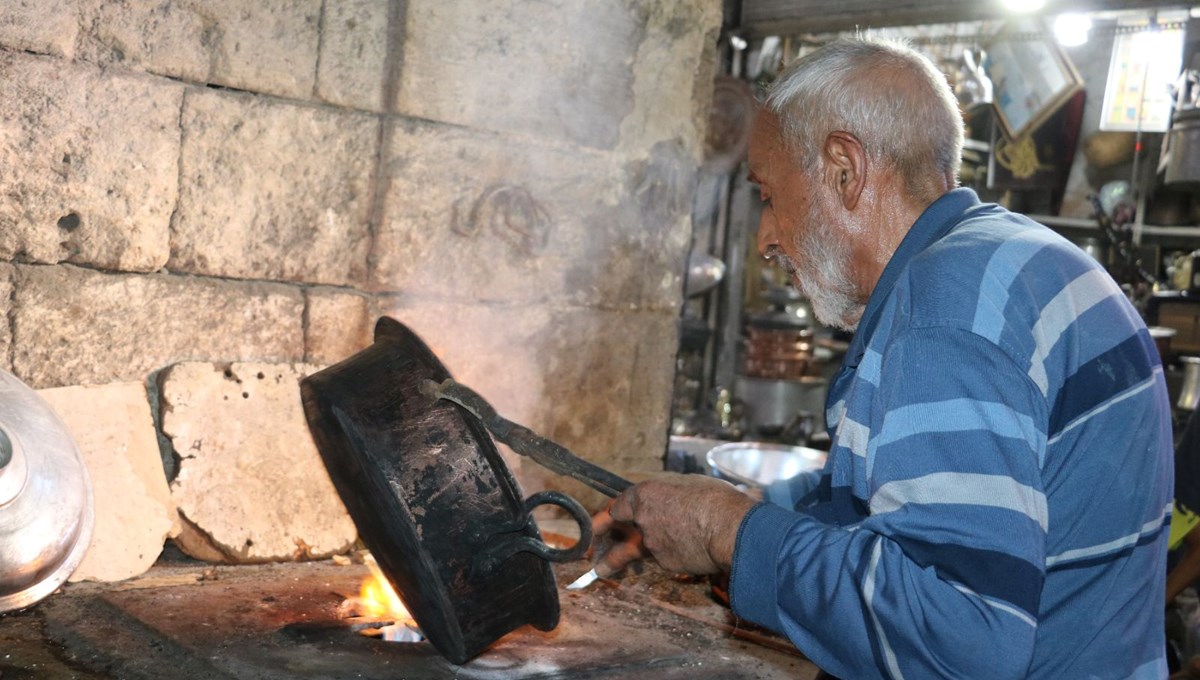 Şanlıurfalı usta, 75 yıldır mesleğini aşkla sürdürüyor