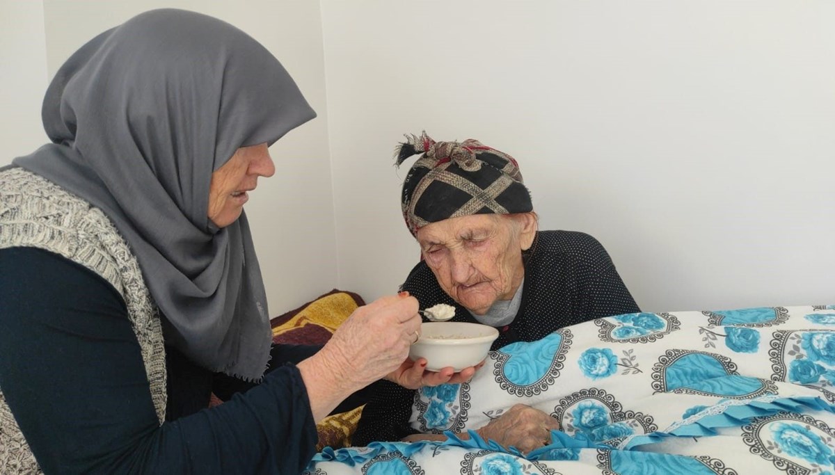 102 yaşındaki Kezik nine hiç doktora gitmedi: En çok tükettiği besin buymuş 102 yaşındaki Kezik nine hiç doktora gitmedi: En çok tükettiği besin buymuş